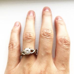 Vintage silver crisscross shank diamond ring